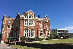 Wivenhoe House hotel