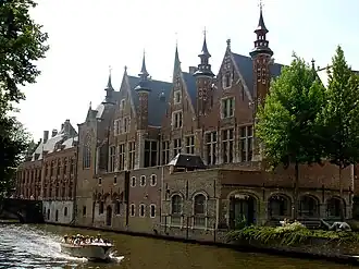 De 16e-eeuwse achtergevels van het Landhuis van het Brugse Vrije aan de Groenerei.