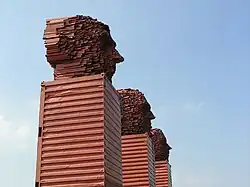 The Big Heids, aan de M8/A8 als eerbetoon aan de staalindustrie in Lanarkshire