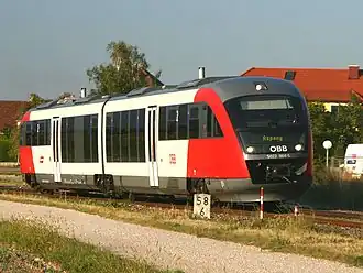 ÖBB 5022-004 bij Klein Wolkersdorf aan de Aspangbahn