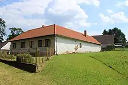 Huis in het dorp (2014)