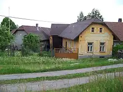 Huis in het dorp (2011)