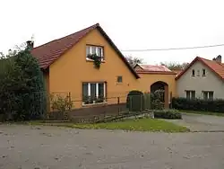 Huis in het dorp (2014)