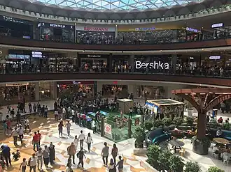 Het interieur van İzmir Optimum in Gaziemir, İzmir