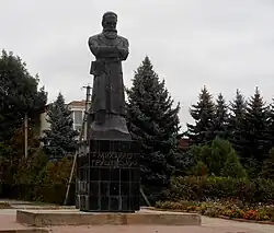 Monument Michail Chroestsjov, historicus (1866-1934)