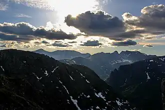 Zonsondergang over de Doesse-Alin.