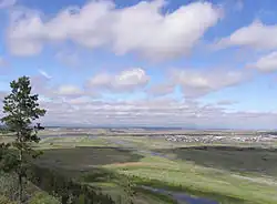 Het Toejmaädadal met rechts Tabaga