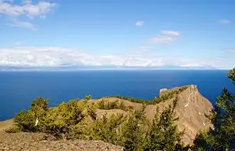 Uitzicht op het Baikalmeer vanaf het eiland Olchon