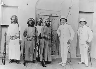 Oude foto in het kasteel (met Heath-Caldwell Cuthbert)