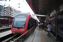 Sneltram lijn 3 in het treinstation van Changchun