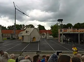 Locatie van opvoering: het binnenterrein van het Tweede gesticht Veenhuizen (Gevangenismuseum)