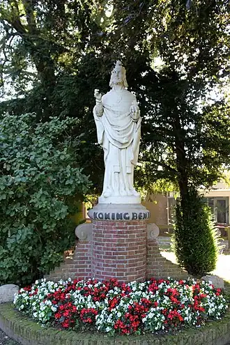 Christusbeeld in de tuin van de O.L.V. ten Hemelopneming