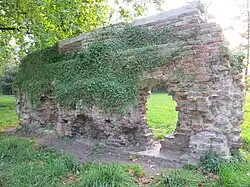 Binnenzijde van het muurrestant