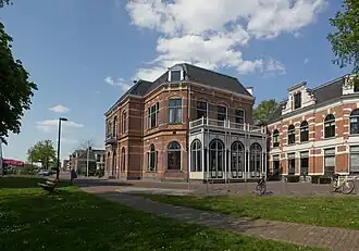 Posthuis Theater vanuit het Amelius van Oenemapark