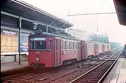 Een sneltram vertrekt op 28 februari 1978 naar het noorden.