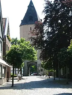 Stromberg, Paulustoren met poort van het terrein van de voormalige burcht