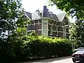 Villa met tuinhek