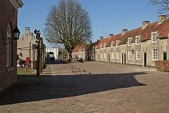 Opnamelocatie: Soldatenhuisjes op Slot Loevestein