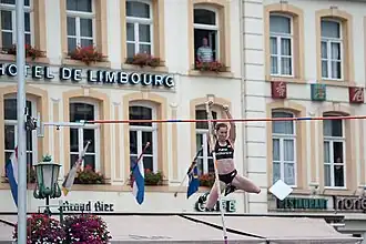 Chloé Henry tijdens het Marktspringen in Sittard in 2011.
