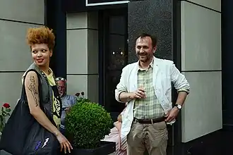 Ifi Ude en Andrzej Chyra tijdens de opnames