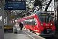 Talent 2 naar Aken in Köln Hauptbahnhof.