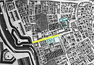 De Calvariestraat, geel gemarkeerd op een kaart uit 1749. Lichtblauw: Klooster Calvariënberg en Kruisherenklooster. 22/46 Kat & Bastion Brandenburg; A Jekerkazerne