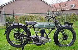 Een exemplaar uit 1925 met trommelremmen.