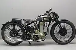 Hoewel het nog steeds een bovenliggende nokkenas had, werd het Model 36/10 Racing uit 1936 als clubmanracer verkocht, niet meer als volbloed wegracer.