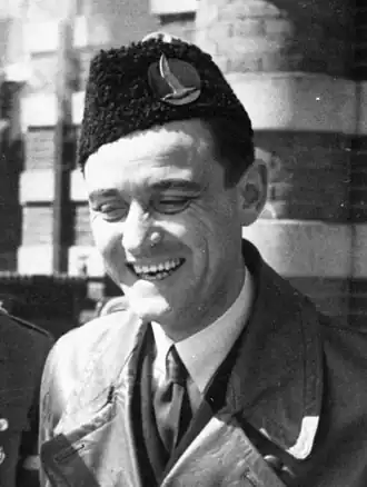 Cornelis van Geelkerken in 1942 met op zijn hoofd de "karpoets" van de Jeugdstorm