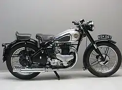 BSA A7S Star Twin met plunjervering uit 1949