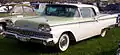 Ford Fairlane 500 Skyliner uit 1959