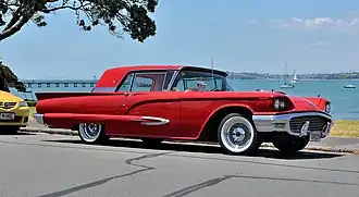 Een Square Bird oftewel Thunderbird tweede generatie uit 1959