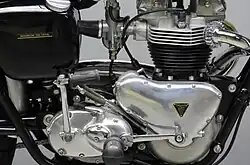 De rechterkant van de motor van de TR6SS Trophy uit 1961/1962. De machine heeft nog een losse (pre-unit)-versnellingsbak. Die werd in 1963 vervangen door een vaste (unit construction)-bak.