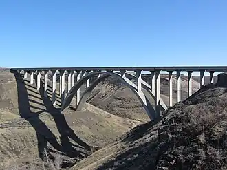 De Fred G. Redmon Bridge over Selah Creek in Centraal-Washington