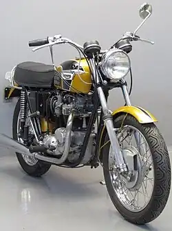 Vanaf 1971 kreeg de Bonneville het oil-in-frame-dubbel wiegframe.