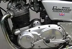 ...had wel een startmotor en het schakelpedaal was naar links verhuisd..