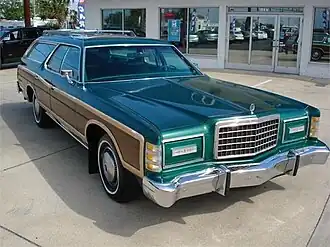 Ford Country Squire uit 1978