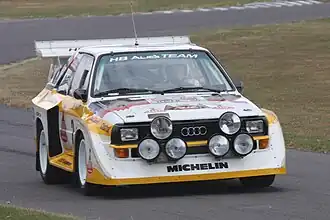 De Sport quattro S1 E2 in fabriekskleurstelling van HB Audi Sport Team