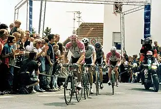 Rund um den Henninger-Turm 2000: Kopgroep, aangevoerd door de latere winnaar Kai Hundertmarck.