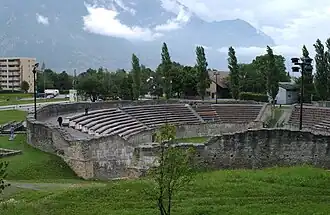 Het amfitheater van Forum Claudii Vallensium