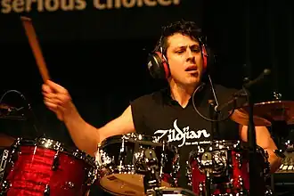 Mike Mangini tijdens een drumclinic in Singapore