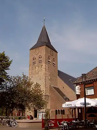 Aanzicht van de kerk in 2006