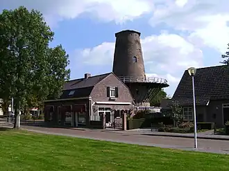 De molenromp voor de restauratie