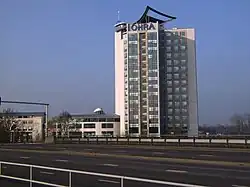 OHRA-gebouw vanaf Matserviadukt