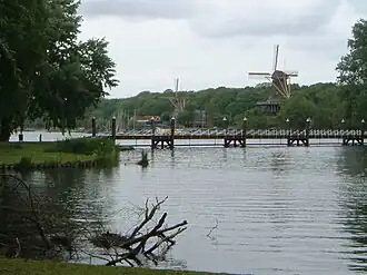 De Plasmolens gezien vanaf een eiland in het zuiden in mei 2007.