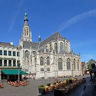 De Grote Kerk van start- en finishplaats Breda