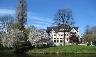 Gezien vanaf de overzijde van het Verbindingskanaal (2010)