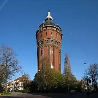Watertoren West op de hoek met de Hofstede de Grootkade