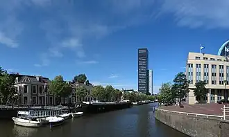 Willemskade en gracht vanaf de Wirdumerpoortsbrug