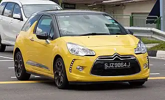 Citroën DS3 (MY10), met Brits (Noord-Iers?) kenteken